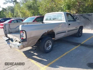 1999 Dodge Ram 2500 with VIN 3B7KC26Z0XM520322, listed as a IAAI auction lot 40486572 with 193,207 mi miles. Bid and sale history available at carsss.com. Image 4.