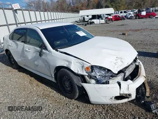 2013 Chevrolet Impala Police with VIN 2G1WD5E34D1265263, listed as a IAAI auction lot 41115415 with 191,679 mi miles. Bid and sale history available at carsss.com. Image 6.