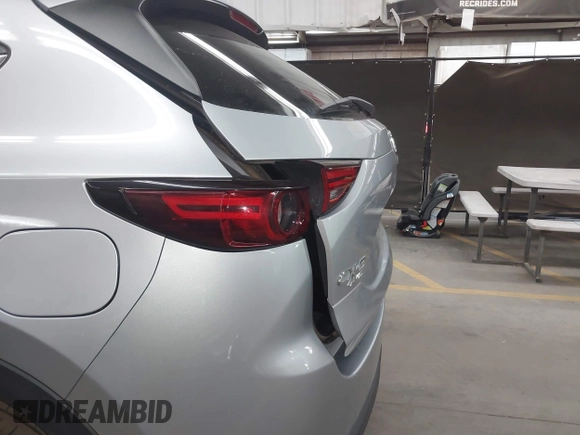 2018 Mazda CX-5 Grand Touring with VIN JM3KFBDM7J0316892, listed as a IAAI auction lot 41885705 with 90,386 mi miles. Bid and sale history available at carsss.com. Image 18.