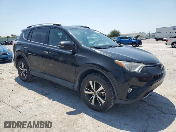 2018 Toyota RAV4 XLE z VIN 2T3RFREV4JW812199, wystawiony jako Copart lot #58485725 z przebiegiem 96 576 mil mil oraz Szkoda całkowita • Salvage title. Historia ofert i sprzedaży dostępna na DreamBid. Obrazek 4.