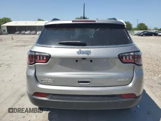 2022 Jeep Compass Latitude with VIN 3C4NJCBB8NT204932, listed as a Copart auction lot 52032755 with 25,330 mi miles and Salvage title. Bid and sale history available at DreamBid. Image 6.