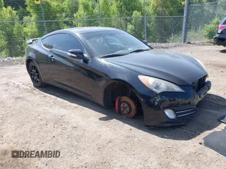 2010 Hyundai Genesis Coupe Grand Touring z VIN KMHHU6KH0AU013012, wystawiony jako IAAI lot #42587522 z przebiegiem 141 691 mil mil oraz . Historia ofert i sprzedaży dostępna na DreamBid. Obrazek 1.