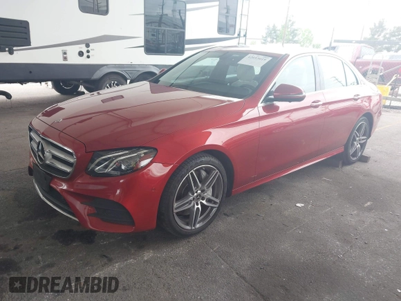 2019 Mercedes-Benz E 300 z VIN WDDZF4KB3KA489637, wystawiony jako IAAI lot #42053019 z przebiegiem 106 779 mil mil oraz . Historia ofert i sprzedaży dostępna na DreamBid. Obrazek 18.