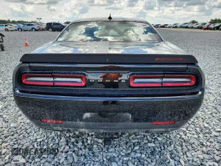 2023 Dodge Challenger R/T Scat Pack Widebody z VIN 2C3CDZFJ3PH596415, wystawiony jako Copart lot #61161035 z przebiegiem 10 317 mil mil oraz Szkoda całkowita • Salvage title. Historia ofert i sprzedaży dostępna na DreamBid. Obrazek 6.