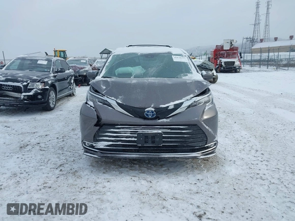 2022 Toyota Sienna XLE with VIN 5TDYRKEC4NS120170, listed as a IAAI auction lot 41630234 with 42,956 mi miles and . Bid and sale history available at DreamBid. Image 12.