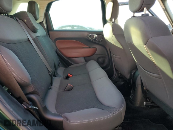 2014 FIAT 500L Trekking with VIN ZFBCFADH4EZ003989, listed as a Copart auction lot 83334354 with 90,261 mi miles and Salvage Title. Bid and sale history available at carsss.com. Image 10.