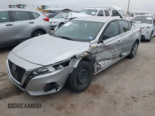 2020 Nissan Altima 2.5 S with VIN 1N4BL4BV3LN317607, listed as a IAAI auction lot 41593567 with 65,893 mi miles. Bid and sale history available at carsss.com. Image 2.