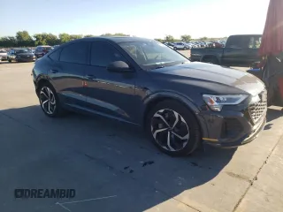 2024 Audi Q8 e-tron Sportback S line Premium Plus z VIN WA1CAAGE9RB032409, wystawiony jako Copart lot #71624704 z przebiegiem 9 364 mil mil oraz Szkoda całkowita • Salvage title. Historia ofert i sprzedaży dostępna na DreamBid. Obrazek 4.