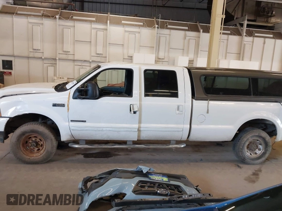 2003 Ford Super Duty F-250 XL with VIN 1FTNW21F43EA04885, listed as a IAAI auction lot 42073892 with 1 mi miles. Bid and sale history available at carsss.com. Image 13.