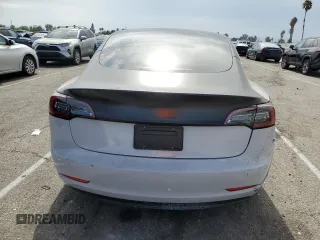 2023 Tesla Model 3 z VIN 5YJ3E1EA3PF639345, wystawiony jako Copart lot #65896504 z przebiegiem 24 277 mil mil oraz Szkoda całkowita • Salvage title. Historia ofert i sprzedaży dostępna na DreamBid. Obrazek 6.