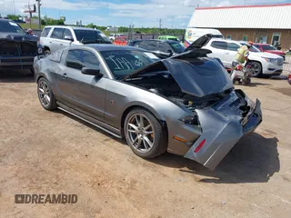 2013 Ford Mustang V6 with VIN 1ZVBP8AM7D5262785, listed as a IAAI auction lot 42198749 with 95,513 mi miles and . Bid and sale history available at DreamBid. Image 1.