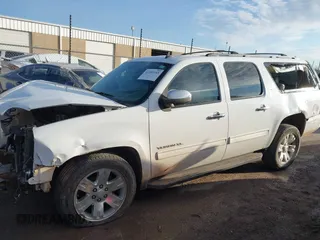 2009 GMC Yukon XL SLT w/4SB with VIN 1GKFC36J89R300675, listed as a IAAI auction lot 41301143 with 241,306 mi miles. Bid and sale history available at carsss.com. Image 15.