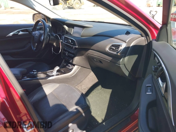2017 Infiniti QX30 Luxury with VIN SJKCH5CR2HA021321, listed as a IAAI auction lot 41729337 with 55,486 mi miles. Bid and sale history available at carsss.com. Image 5.