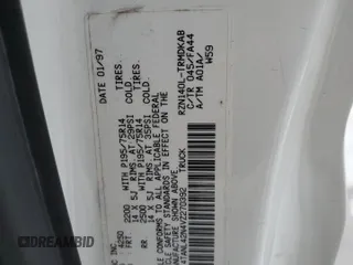 1997 Toyota Tacoma z VIN 4TANL42N4VZ270392, wystawiony jako Copart lot #56233115 z przebiegiem 145 021 mil mil oraz Szkoda całkowita • Salvage title. Historia ofert i sprzedaży dostępna na DreamBid. Obrazek 12.