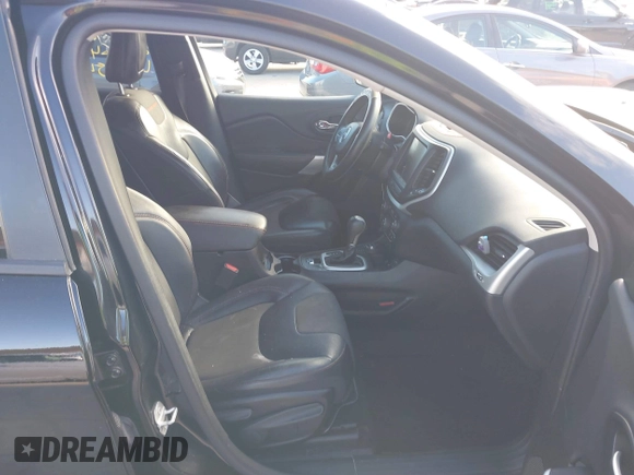 2018 Jeep Cherokee Trailhawk with VIN 1C4PJMBX3JD546332, listed as a IAAI auction lot 41269245 with 88,466 mi miles. Bid and sale history available at carsss.com. Image 5.