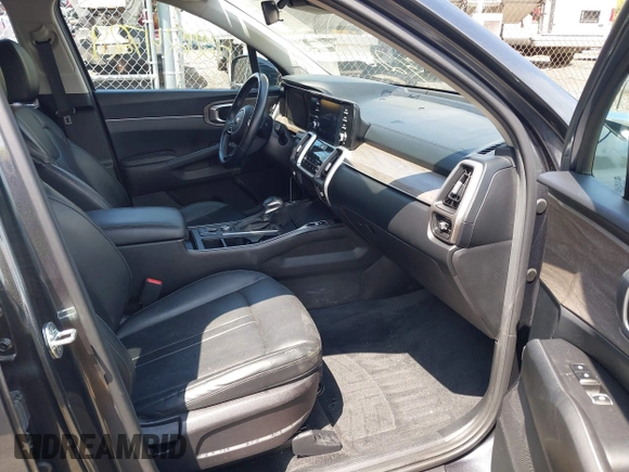2021 Kia Sorento EX with VIN 5XYRHDLF7MG058307, listed as a IAAI auction lot 42124729 with 81,861 mi miles and . Bid and sale history available at DreamBid. Image 5.