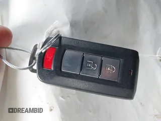 2018 Mitsubishi Outlander SEL z VIN JA4AP4AW4JU018385, wystawiony jako IAAI lot #42460235 z przebiegiem 83 910 mil mil oraz . Historia ofert i sprzedaży dostępna na DreamBid. Obrazek 11.