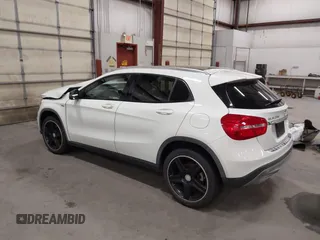 2015 Mercedes-Benz GLA 250 z VIN WDCTG4GB0FJ036887, wystawiony jako IAAI lot #42250327 z przebiegiem 105 973 mil mil oraz . Historia ofert i sprzedaży dostępna na DreamBid. Obrazek 3.