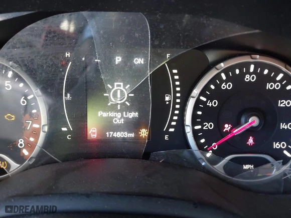2016 Jeep Renegade Sport with VIN ZACCJBAT8GPC79331, listed as a IAAI auction lot 41363699 with 174,603 mi miles. Bid and sale history available at carsss.com. Image 7.