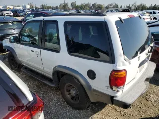 1998 Ford Explorer z VIN 1FMYU22E2WUC07823, wystawiony jako Copart lot #44383795 z przebiegiem 255 676 mil mil oraz Szkoda całkowita • Salvage title. Historia ofert i sprzedaży dostępna na DreamBid. Obrazek 2.