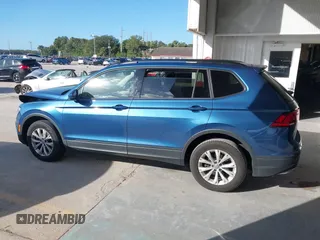 2018 Volkswagen Tiguan S с VIN 3VV1B7AX4JM059717, выставлен на аукционе IAAI как лот 40844600 с пробегом 32 540 миль миль и . История ставок и продаж доступна на DreamBid. Изображение 15.