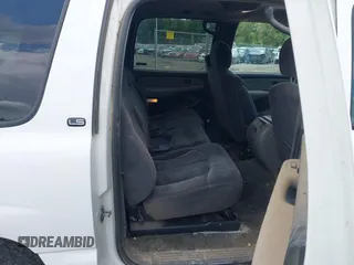 2002 Chevrolet Suburban Z71 с VIN 3GNFK16Z42G220862, выставлен на аукционе IAAI как лот 42328110 с пробегом 276 171 миль миль и . История ставок и продаж доступна на DreamBid. Изображение 8.