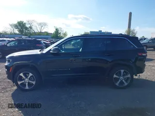 2024 Jeep Grand Cherokee с VIN 1C4RJYB61RC713750, выставлен на аукционе IAAI как лот 42149409 с пробегом 9 931 миль миль и . История ставок и продаж доступна на DreamBid. Изображение 15.