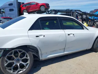 2018 Chrysler 300 with VIN 2C3CCABG2JH267047, listed as a IAAI auction lot 41887860 with 78,648 mi miles. Bid and sale history available at carsss.com. Image 6.