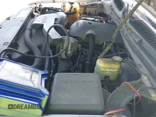 2002 Chevrolet Tahoe LT with VIN 1GNEK13Z42J275679, listed as a IAAI auction lot 42560245 with 283,711 mi miles and . Bid and sale history available at DreamBid. Image 12.