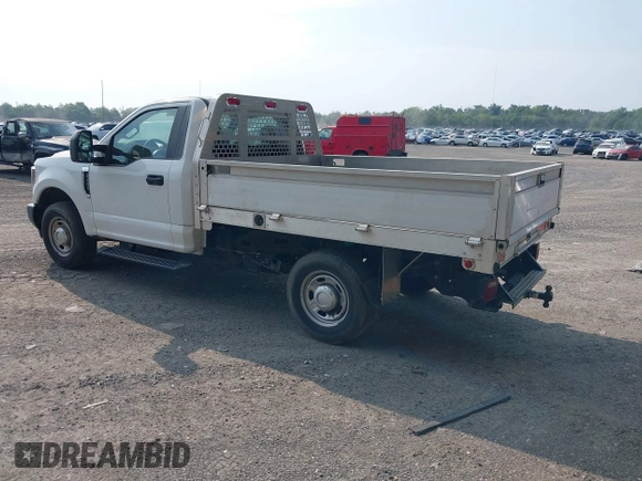 2018 Ford F-250 XL with VIN 1FDBF2A69JEC26995, listed as a IAAI auction lot 42667577 with 90,276 mi miles and . Bid and sale history available at DreamBid. Image 3.