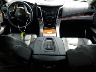 2017 Cadillac Escalade Luxury with VIN 1GYS4BKJ4HR260580, listed as a Copart auction lot 48460904 with 61,362 mi miles and Salvage Title. Bid and sale history available at carsss.com. Image 8.