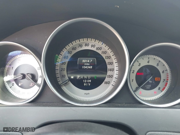 2013 Mercedes-Benz C-Class C 250 with VIN WDDGJ4HB0DF995087, listed as a IAAI auction lot 41960297 with 104,348 mi miles. Bid and sale history available at carsss.com. Image 7.