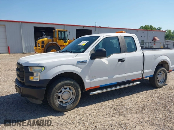 2015 Ford F-150 XLT z VIN 1FTEX1EP5FKD38178, wystawiony jako IAAI lot #42215342 z przebiegiem 216 447 mil mil oraz . Historia ofert i sprzedaży dostępna na DreamBid. Obrazek 6.