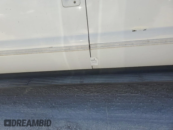 2000 Ford Excursion XLT z VIN 1FMSU41F0YEC90872, wystawiony jako Copart lot #77243644 z przebiegiem 90 302 mil mil oraz Szkoda całkowita • Salvage title. Historia ofert i sprzedaży dostępna na DreamBid. Obrazek 12.