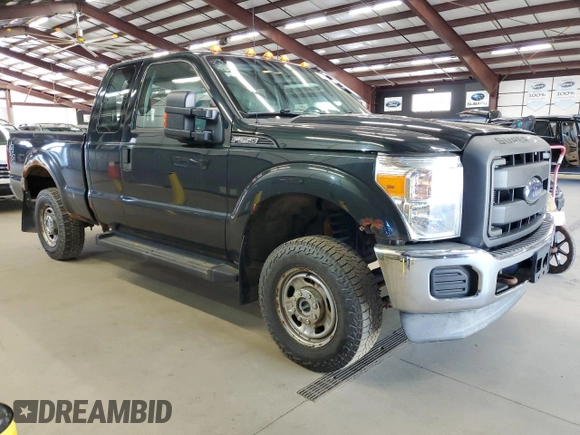 2013 Ford F-250 XL with VIN 1FT7X2B66DEB32163, listed as a Copart auction lot 54252275 with 182,273 mi miles and Clean Title. Bid and sale history available at DreamBid. Image 4.