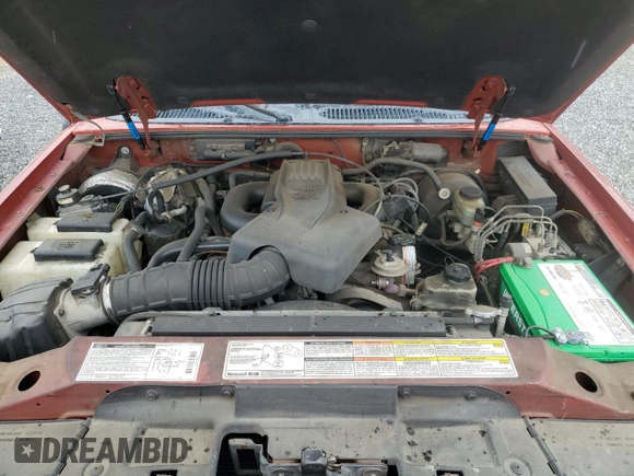 1998 Ford Explorer XL z VIN 1FMZU34E3WUC67388, wystawiony jako Copart lot #55880155 z przebiegiem 135 540 mil mil oraz Czysty tytuł • Clean title. Historia ofert i sprzedaży dostępna na DreamBid. Obrazek 12.