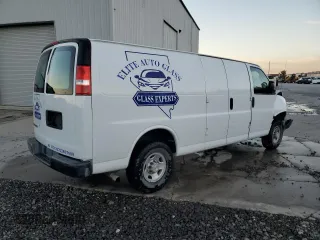 2021 Chevrolet Express Cargo with VIN 1GCWGBFP0M1206747, listed as a Copart auction lot 82701894 with Not provided miles and Salvage title. Bid and sale history available at DreamBid. Image 3.