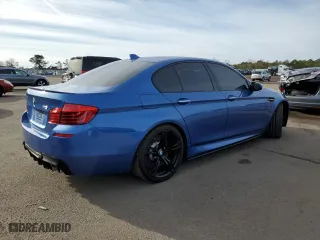 2015 BMW M5 with VIN WBSFV9C52FD594494, listed as a Copart auction lot 78246673 with 102,773 mi miles and Salvage Title. Bid and sale history available at carsss.com. Image 3.