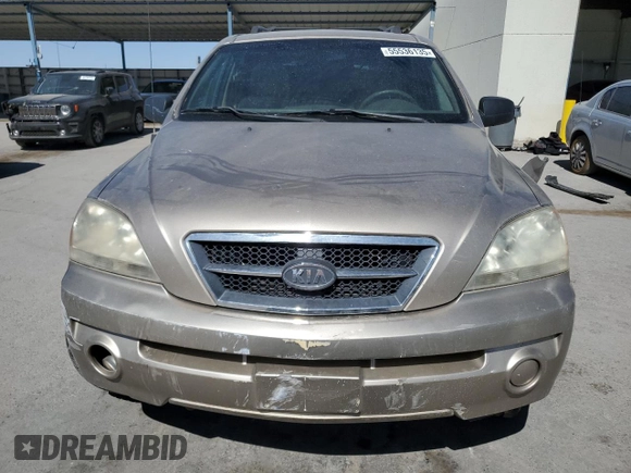 2005 Kia Sorento LX with VIN KNDJD733455421088, listed as a Copart auction lot 55536135 with 278,807 mi miles and Clean Title. Bid and sale history available at carsss.com. Image 5.