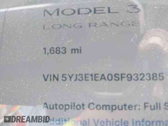2025 Tesla Model 3 Long Range with VIN 5YJ3E1EA0SF932385, listed as a IAAI auction lot 41772613 with 1,683 mi miles and . Bid and sale history available at carsss.com. Image 7.