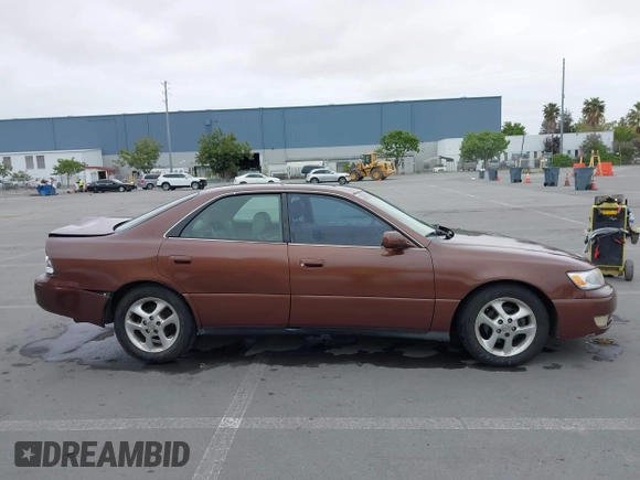 2001 Lexus ES 300 with VIN JT8BF28G310340604, listed as a IAAI auction lot 42113774 with 260,303 mi miles and . Bid and sale history available at DreamBid. Image 13.