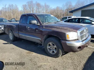 2005 Dodge Dakota z VIN 1D7HW52N95S136829, wystawiony jako Copart lot #43948385 z przebiegiem 64 411 mil mil oraz Czysty tytuł • Clean title. Historia ofert i sprzedaży dostępna na DreamBid. Obrazek 4.
