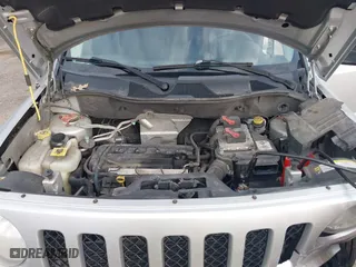 2011 Jeep Patriot Latitude with VIN 1J4NT1GA3BD165919, listed as a IAAI auction lot 42020028 with 175,117 mi miles. Bid and sale history available at carsss.com. Image 10.