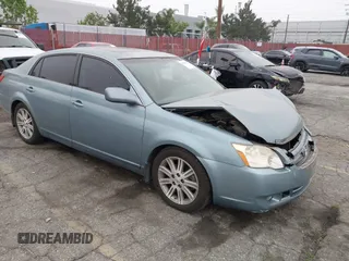 2007 Toyota Avalon XL with VIN 4T1BK36B07U233873, listed as a IAAI auction lot 42042179 with 58,612 mi miles. Bid and sale history available at carsss.com. Image 1.