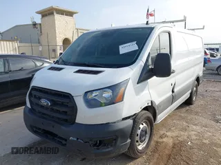 2020 Ford Transit Cargo z VIN 1FTYE1Y82LKB45974, wystawiony jako IAAI lot #42614744 z przebiegiem 200 241 mil mil oraz . Historia ofert i sprzedaży dostępna na DreamBid. Obrazek 6.