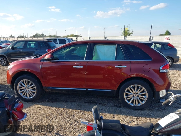 2014 Lincoln MKX with VIN 2LMDJ8JK2EBL00416, listed as a IAAI auction lot 40693429 with 118,427 mi miles. Bid and sale history available at carsss.com. Image 14.