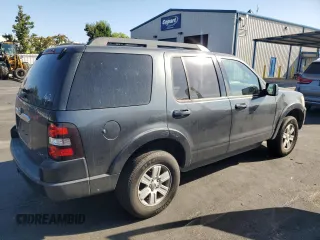2010 Ford Explorer XLT z VIN 1FMEU7DE3AUA59445, wystawiony jako Copart lot #66660265 z przebiegiem 218 203 mil mil oraz Czysty tytuł • Clean title. Historia ofert i sprzedaży dostępna na DreamBid. Obrazek 3.