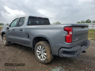 2020 Chevrolet Silverado 1500 Custom with VIN 1GCRWBEF3LZ191136, listed as a Copart auction lot 81049624 with 77,711 mi miles and Salvage Title. Bid and sale history available at carsss.com. Image 2.