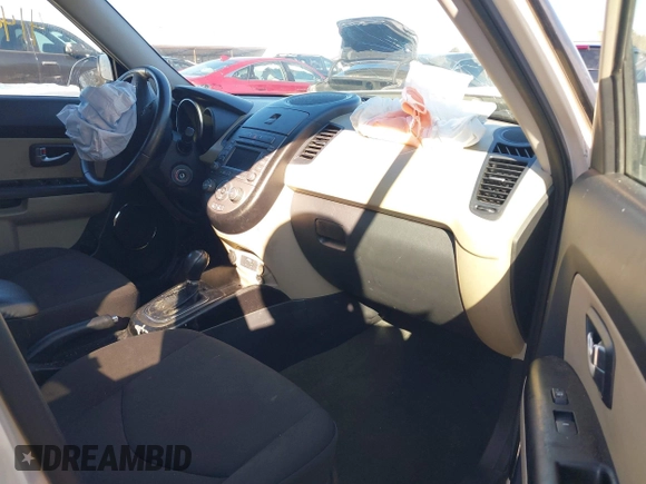 2012 Kia Soul + with VIN KNDJT2A62C7371120, listed as a IAAI auction lot 41442500 with 152,206 mi miles. Bid and sale history available at carsss.com. Image 5.