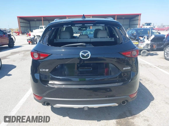2018 Mazda CX-5 Grand Touring with VIN JM3KFADM2J1324547, listed as a IAAI auction lot 41947497 with 66,254 mi miles. Bid and sale history available at carsss.com. Image 16.